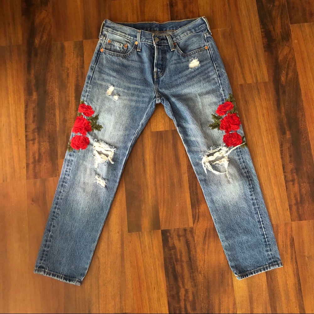 Levi’s 501 rose jeans
